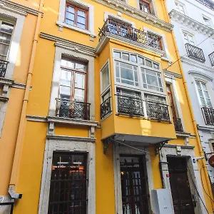  Apartment 9 Pera