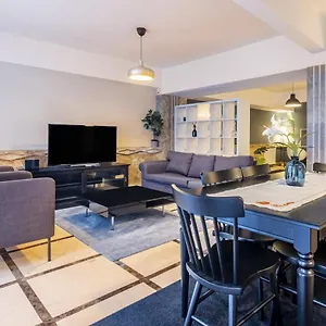 Apartment Studio Flat With Lovely Backyard In Nisantasi
